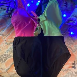 One peice bathing suit